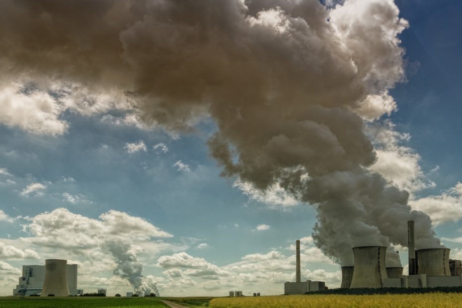 fabrica-de-fumadores-durante-el-dia